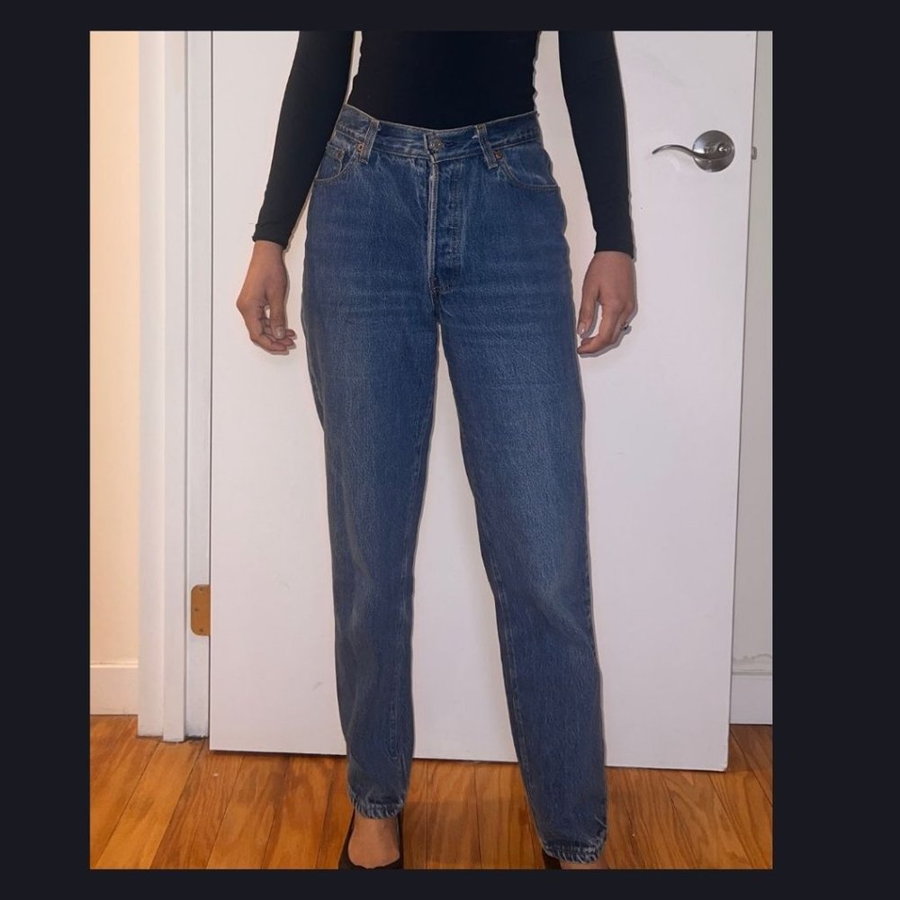 Levi's mom jeans